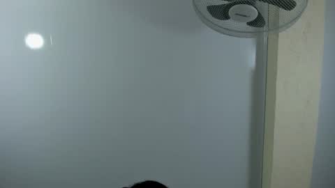Snapshot of asiam_brunet chatting on 09/18/25, 02:08 Camila online show from 09/18/25, 02:08