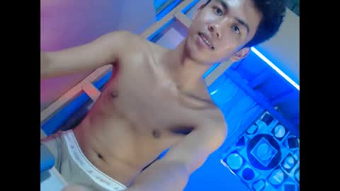 Snapshot of asian_ainsley69 chatting on 10/02/25, 08:43 asian_ainsley69 online show from 10/02/25, 08:43