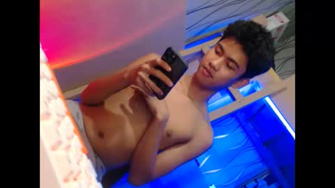 Snapshot of asian_ainsley69 chatting on 10/05/25, 05:33 asian_ainsley69 online show from 10/05/25, 05:33