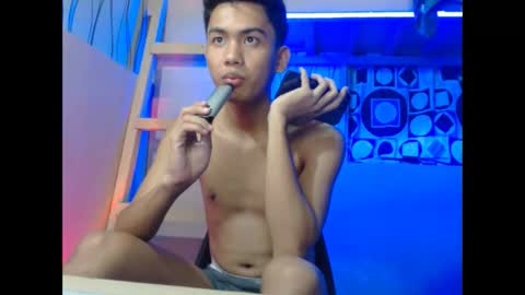 Snapshot of asian_ainsley69 chatting on 10/19/25, 03:56 asian_ainsley69 online show from 10/19/25, 03:56
