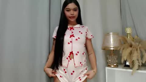 Snapshot of asian_alitacumgirlxxx chatting on 05/13/26, 02:14 asian_alitacumgirlxxx online show from 05/13/26, 02:14