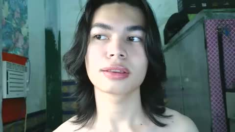 asian_babyboi online show from 12/15/25, 01:59