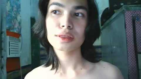 asian_babyboi online show from 12/16/25, 04:23