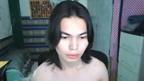 asian_babyboi online show from 12/23/25, 04:54