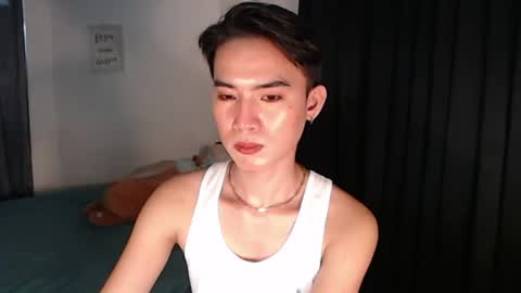 Snapshot of asian_cutiebaexx chatting on 07/17/26, 12:39 Pat online show from 07/17/26, 12:39