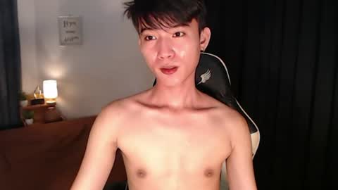 Snapshot of asian_cutiebaexx chatting on 07/27/26, 10:17 Pat online show from 07/27/26, 10:17