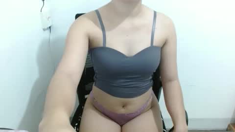 Snapshot of asian_hotties69 chatting on 03/31/26, 06:03 asian_hotties69 online show from 03/31/26, 06:03