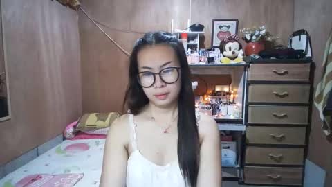Snapshot of asian_llory chatting on 09/09/25, 11:48 asian_llory online show from 09/09/25, 11:48
