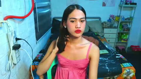 Snapshot of asian_loraine chatting on 06/24/26, 05:17 LOVELY LORAINE online show from 06/24/26, 05:17