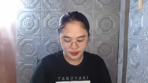 asian_nova online show from 10/18/25, 07:42