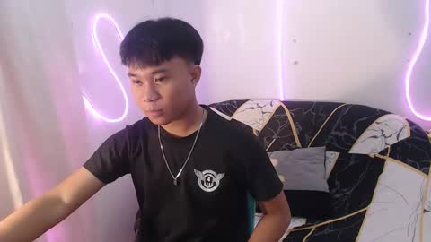 Snapshot of asian_prince_of_cock chatting on 09/11/25, 05:40 Prince online show from 09/11/25, 05:40