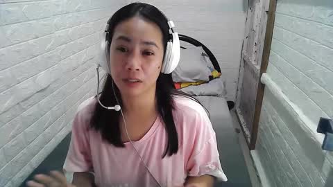 Snapshot of asian_sexydimples chatting on 02/06/25, 04:14 Trixie online show from 02/06/25, 04:14