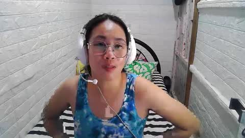 Snapshot of asian_sexydimples chatting on 02/13/25, 03:24 Trixie online show from 02/13/25, 03:24