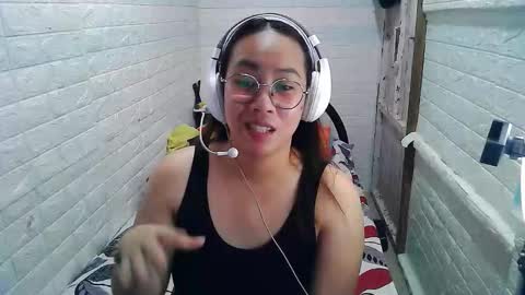 Snapshot of asian_sexydimples chatting on 10/12/25, 02:32 Trixie online show from 10/12/25, 02:32