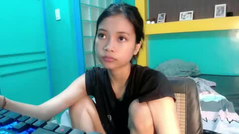 Snapshot of asian_slade chatting on 05/17/26, 12:34 asian_slade online show from 05/17/26, 12:34