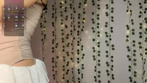 My name Vi online show from 10/18/25, 03:57