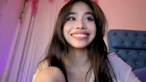 Snapshot of asianbabecandy chatting on 02/19/25, 11:49 candy online show from 02/19/25, 11:49