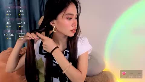 Snapshot of asianbabecandy chatting on 09/21/25, 10:28 candy online show from 09/21/25, 10:28