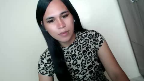 asianblk_barbiedoll online show from 04/23/26, 10:56