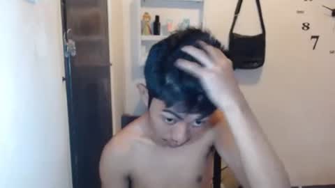 Snapshot of asiancockhero22 chatting on 12/16/24, 01:31 HERO online show from 12/16/24, 01:31