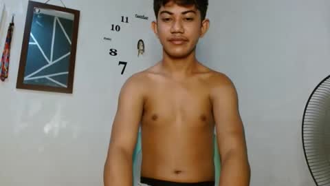 Snapshot of asiancockhero22 chatting on 09/19/25, 03:08 HERO online show from 09/19/25, 03:08