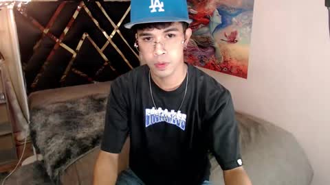 asiancum_peter online show from 12/20/25, 10:55