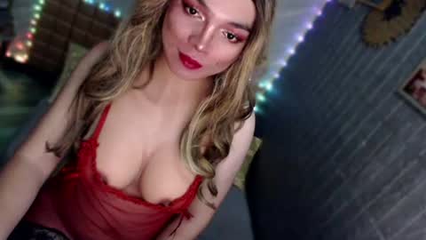 Snapshot of asiandollxxx4u chatting on 07/17/26, 10:00 BELLA NOTCH online show from 07/17/26, 10:00