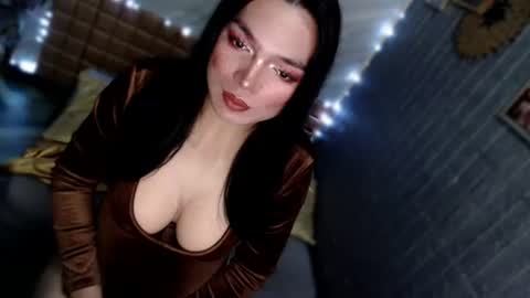 Snapshot of asiandollxxx4u chatting on 07/22/26, 02:42 BELLA NOTCH online show from 07/22/26, 02:42