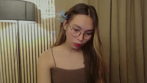 Snapshot of asianhottiesttamira chatting on 10/16/25, 05:19 HI IM TAMIRA LOOKING FOR SERIOUS RELATIONSHIP online show from 10/16/25, 05:19