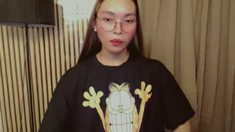 Snapshot of asianhottiesttamira chatting on 10/18/25, 05:10 HI IM TAMIRA LOOKING FOR SERIOUS RELATIONSHIP online show from 10/18/25, 05:10
