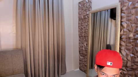 Snapshot of asianhugescott chatting on 02/04/25, 12:40 VICTORIA SCOTT online show from 02/04/25, 12:40