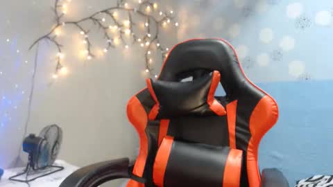 AMARA online show from 11/16/25, 01:17