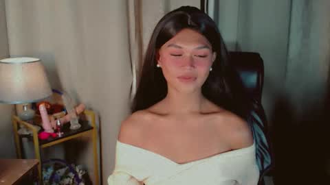 Snapshot of asiankianna chatting on 05/18/26, 11:27 Kianna online show from 05/18/26, 11:27
