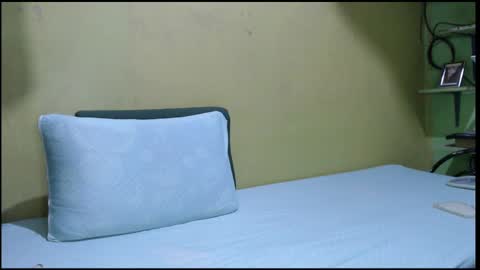 Mhay online show from 12/21/24, 06:19