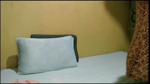 Mhay online show from 12/26/24, 06:43