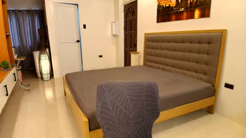 ERIKA 3 online show from 12/06/24, 05:42