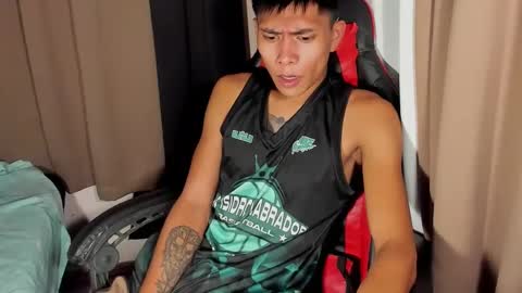 Snapshot of asianplayboyx chatting on 02/18/25, 03:21 mark online show from 02/18/25, 03:21