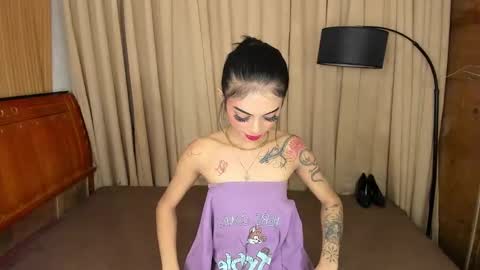 Snapshot of asianprettypetite chatting on 03/01/25, 12:34 CHESKA online show from 03/01/25, 12:34