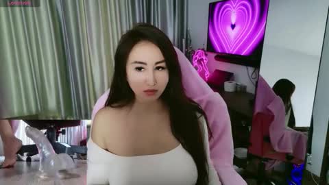 Snapshot of asianqueen777ohmi chatting on 10/30/25, 03:30 Rose Mingna online show from 10/30/25, 03:30