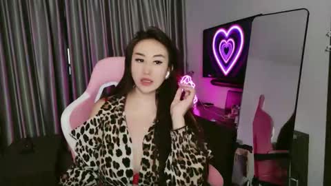 Snapshot of asianqueen777ohmi chatting on 12/04/25, 06:38 Rose Mingna online show from 12/04/25, 06:38