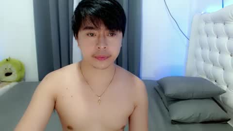Snapshot of asianroy_x chatting on 01/19/25, 02:06 Roy online show from 01/19/25, 02:06
