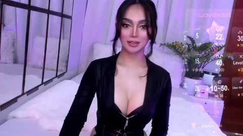 Miss Nia online show from 12/22/24, 11:41