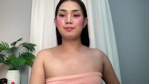 Snapshot of asiansweet_lily chatting on 07/04/26, 10:27 Lily online show from 07/04/26, 10:27