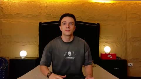 Aslan  online show from 04/19/26, 04:01