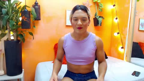 Snapshot of aslyhernandez chatting on 12/09/24, 06:03 ASLY online show from 12/09/24, 06:03