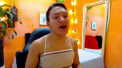 Snapshot of aslyhernandez chatting on 01/03/25, 11:46 ASLY online show from 01/03/25, 11:46