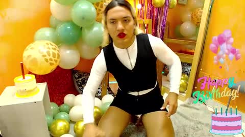 Snapshot of aslyhernandez chatting on 01/16/25, 02:08 ASLY online show from 01/16/25, 02:08