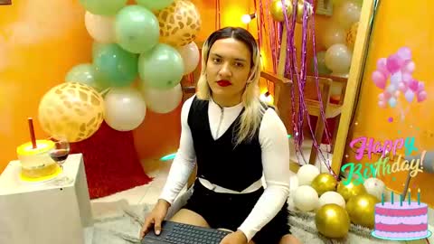 Snapshot of aslyhernandez chatting on 01/16/25, 05:12 ASLY online show from 01/16/25, 05:12