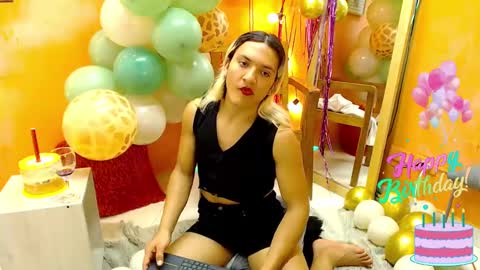 Snapshot of aslyhernandez chatting on 01/16/25, 08:14 ASLY online show from 01/16/25, 08:14