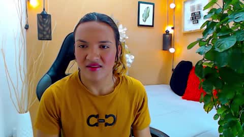 Snapshot of aslyhernandez chatting on 09/10/25, 11:54 ASLY online show from 09/10/25, 11:54